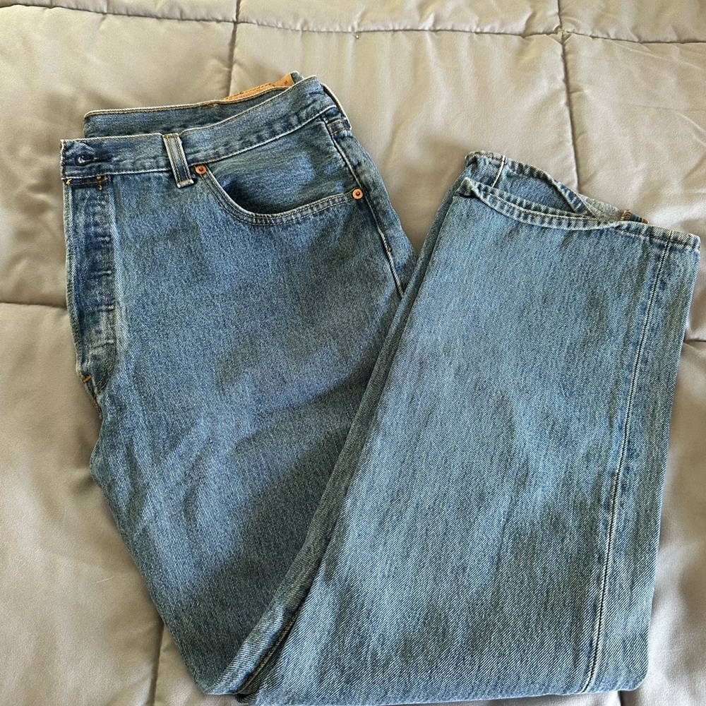 Levi's Blue Straight Jeans Classic Style - Picture 2 of 3